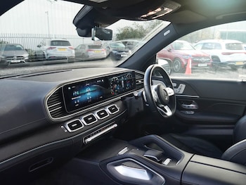 Used Mercedes-Benz GLE 2023 for sale - 77533010: Photo