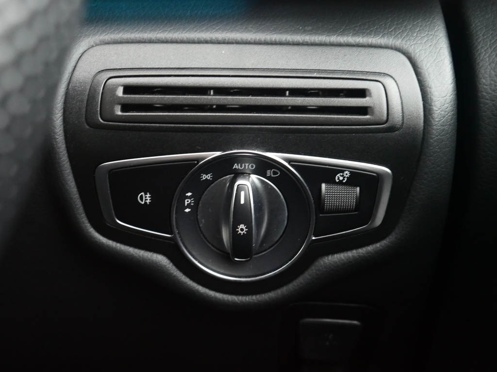 Used Mercedes-Benz V-Class 2024 for sale - 78198600: Photo 15