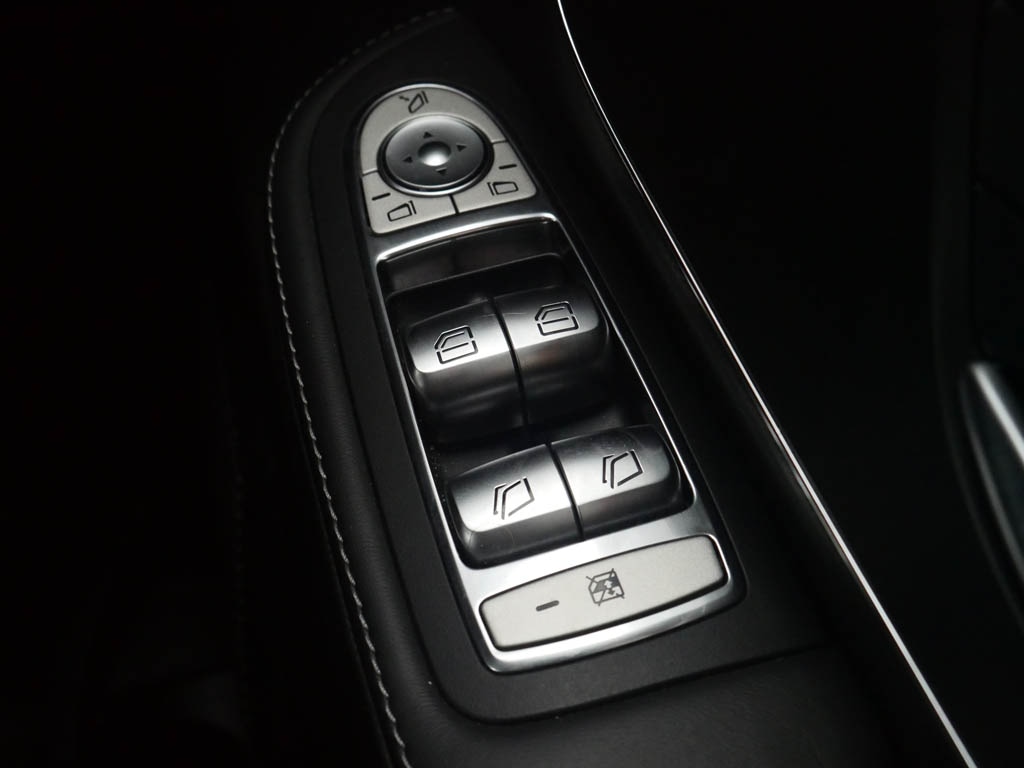 Used Mercedes-Benz V-Class 2024 for sale - 78198600: Photo 16