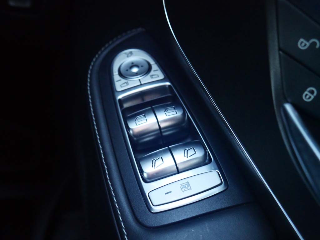 Used Mercedes-Benz V-Class 2020 for sale - 76680923: Photo 17