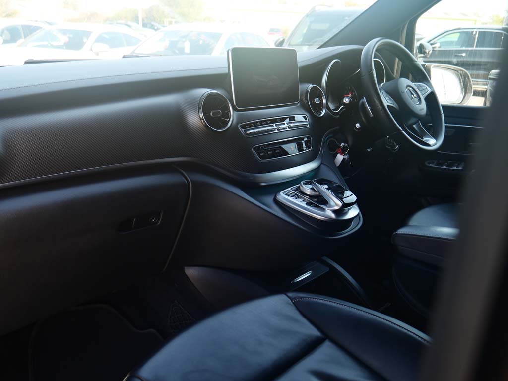 Used Mercedes-Benz V-Class 2020 for sale - 76680923: Photo 3