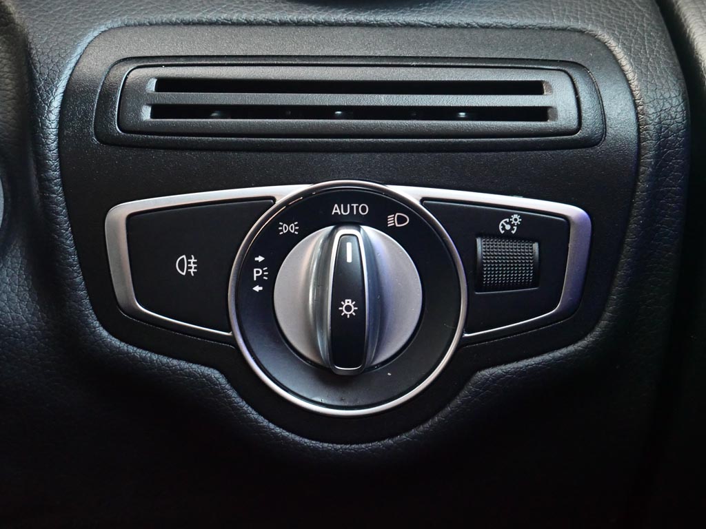 Used Mercedes-Benz GLC 2020 for sale - 76681025: Photo 16