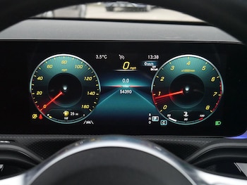 Used Mercedes-Benz CLA 2022 for sale - 77533086: Photo