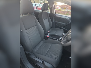 Used Volkswagen Golf 2010 for sale - 77057133: Photo