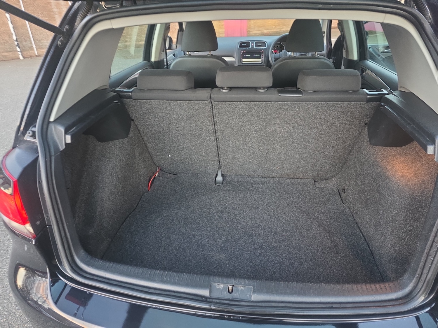 Used Volkswagen Golf 2010 for sale - 77057133: Photo 8