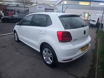 Used Volkswagen Polo 2017 for sale - 76910980: Photo