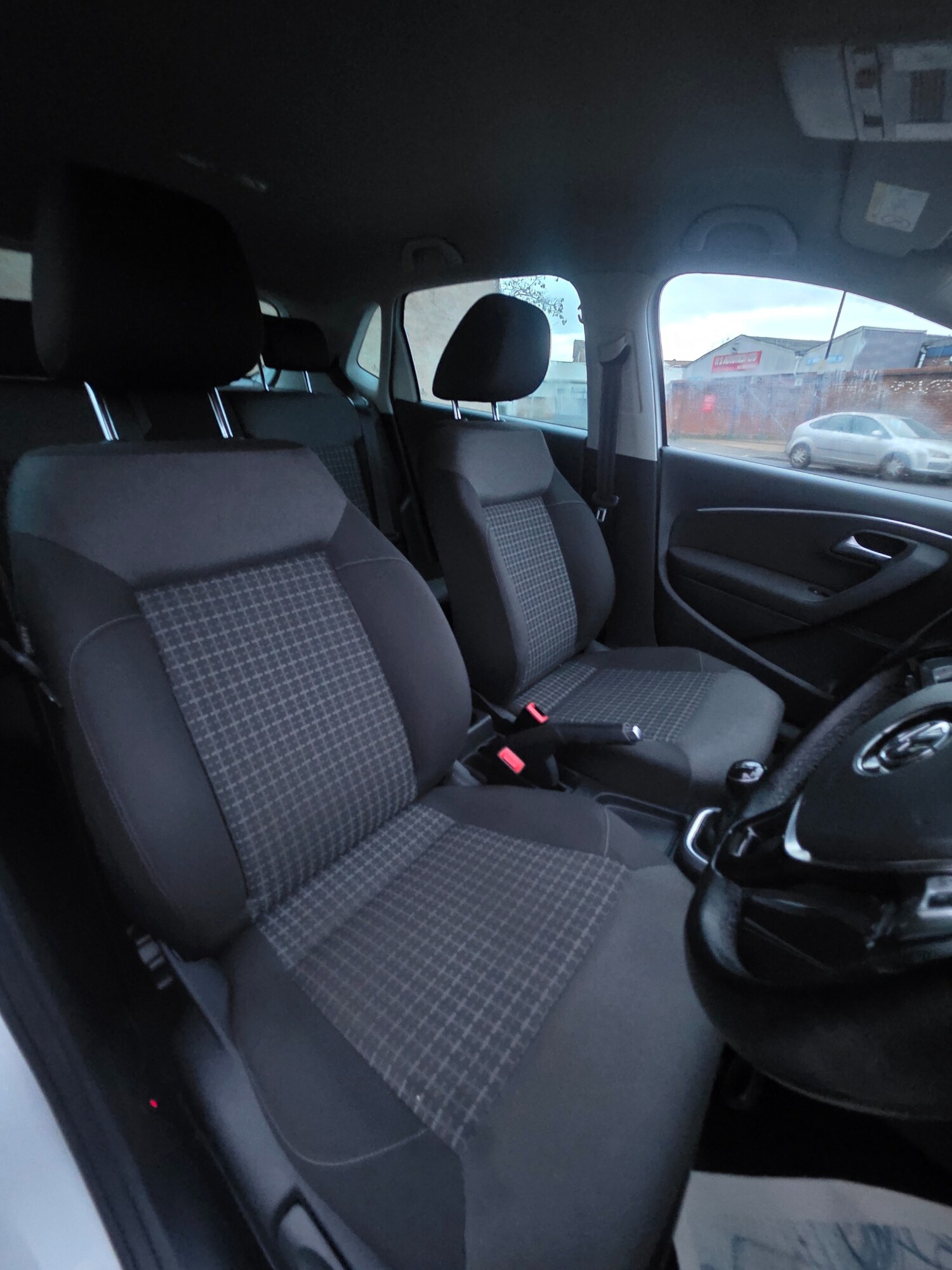 Used Volkswagen Polo 2017 for sale - 76910980: Photo 9