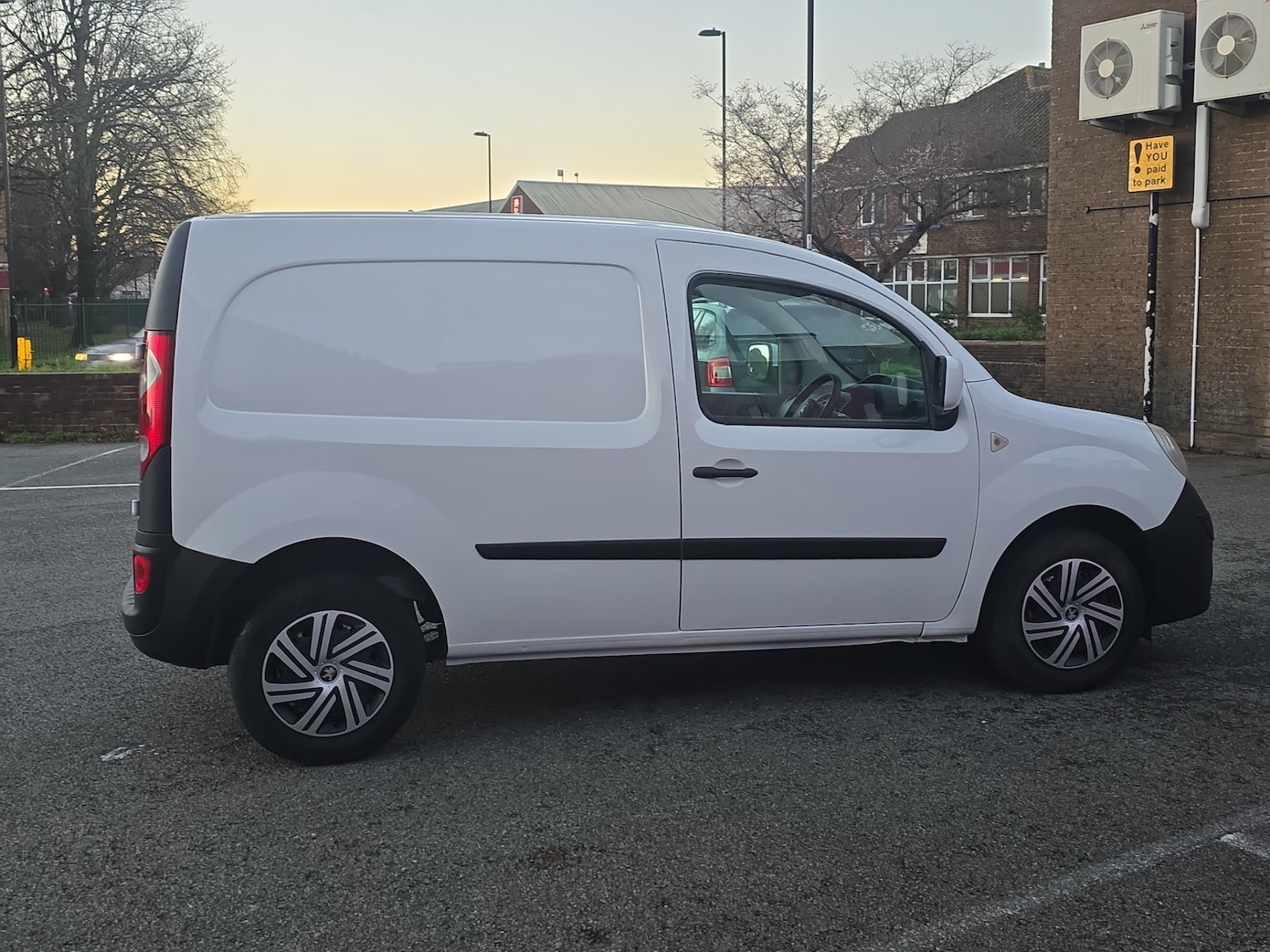 Used Renault Kangoo 2010 for sale - 77017214: Photo 8