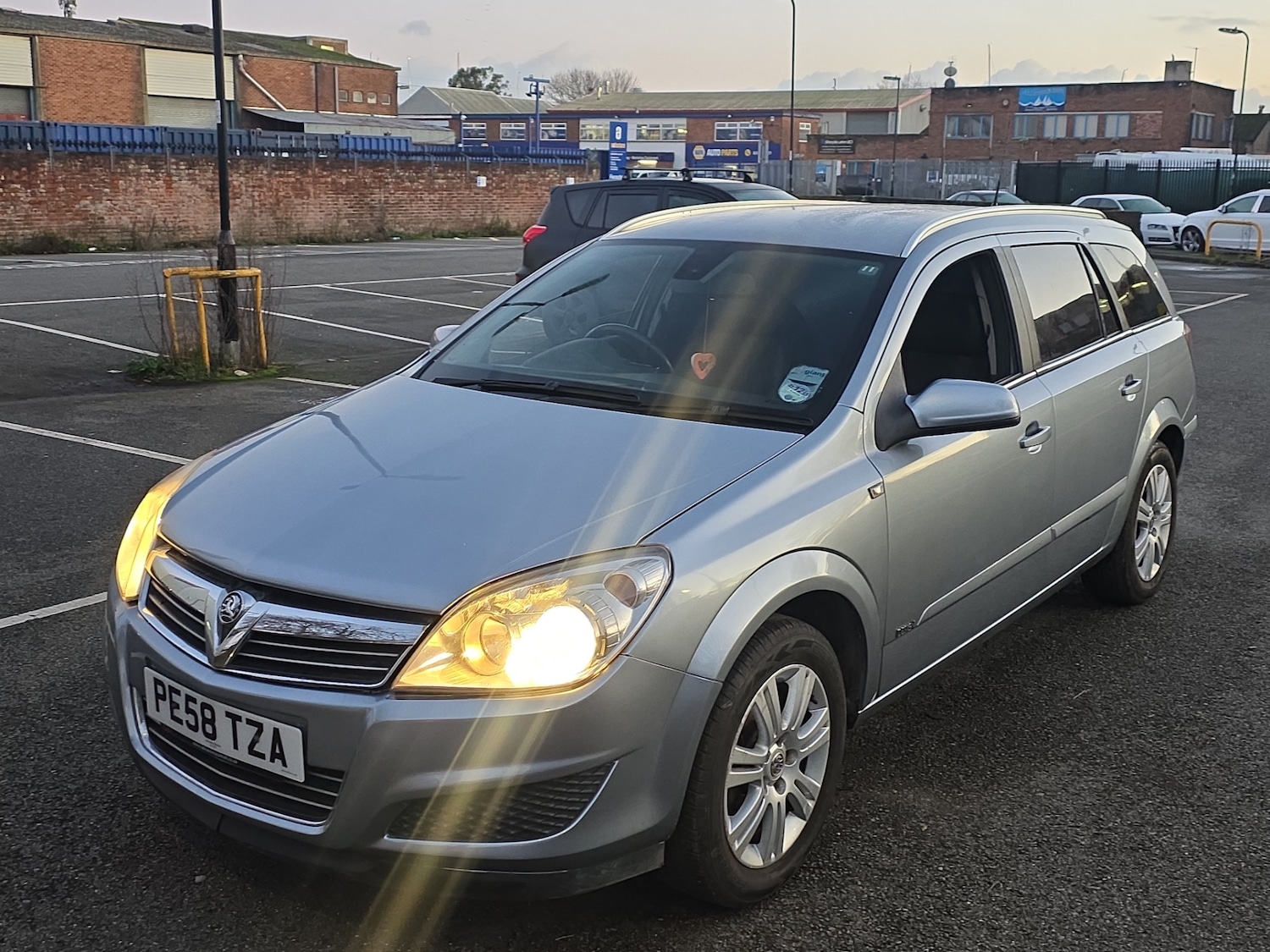 Used Vauxhall Astra 2008 for sale - 77017205: Photo 2