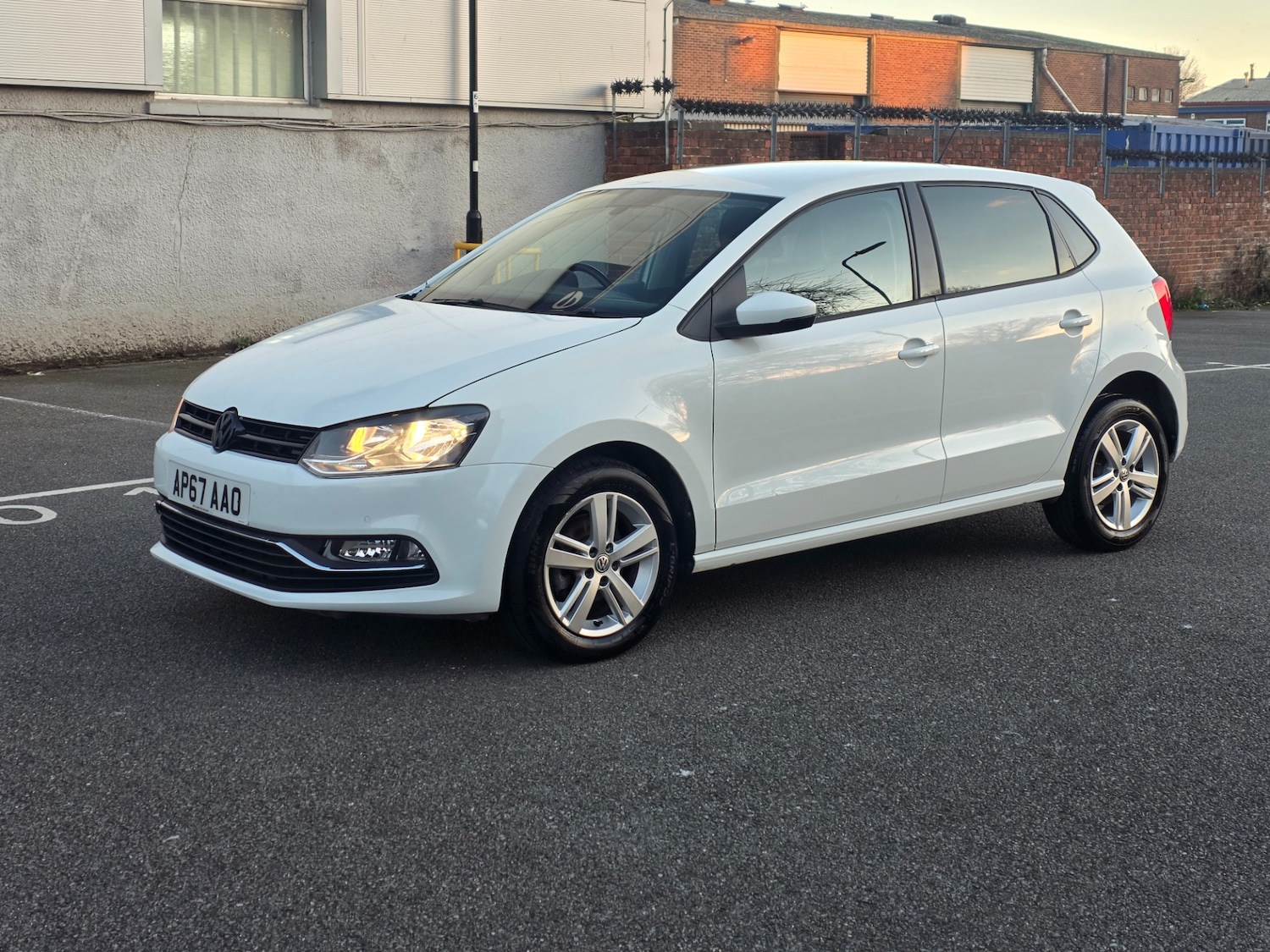 Used Volkswagen Polo 2017 for sale - 77057126: Photo 2