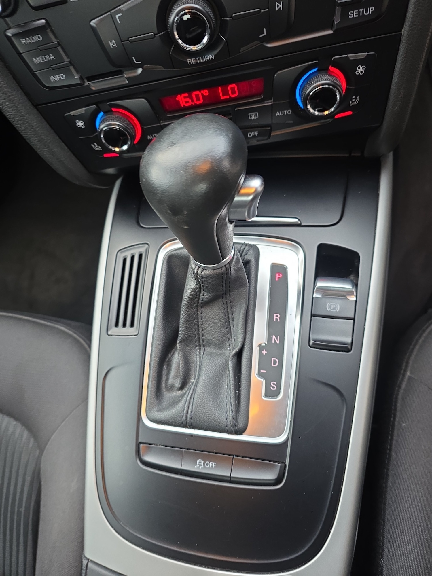 Used Audi A4 2011 for sale - 76897359: Photo 12