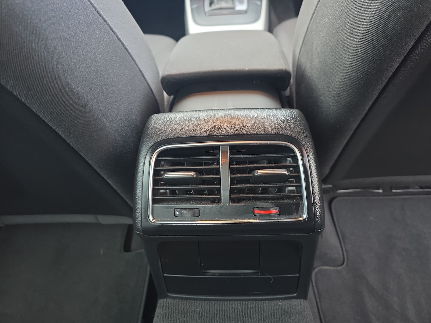 Used Audi A4 2011 for sale - 76897359: Photo 16