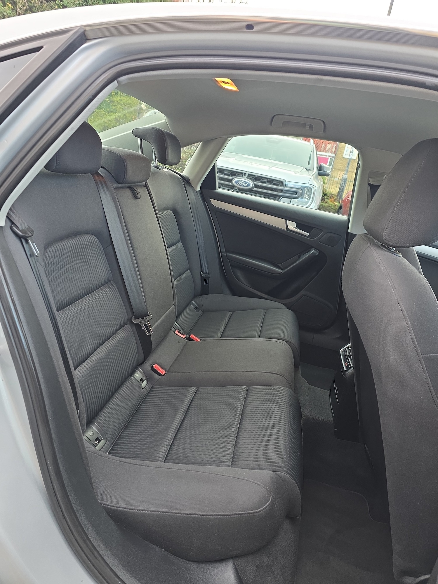 Used Audi A4 2011 for sale - 76897359: Photo 8