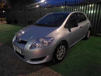 Toyota - Auris