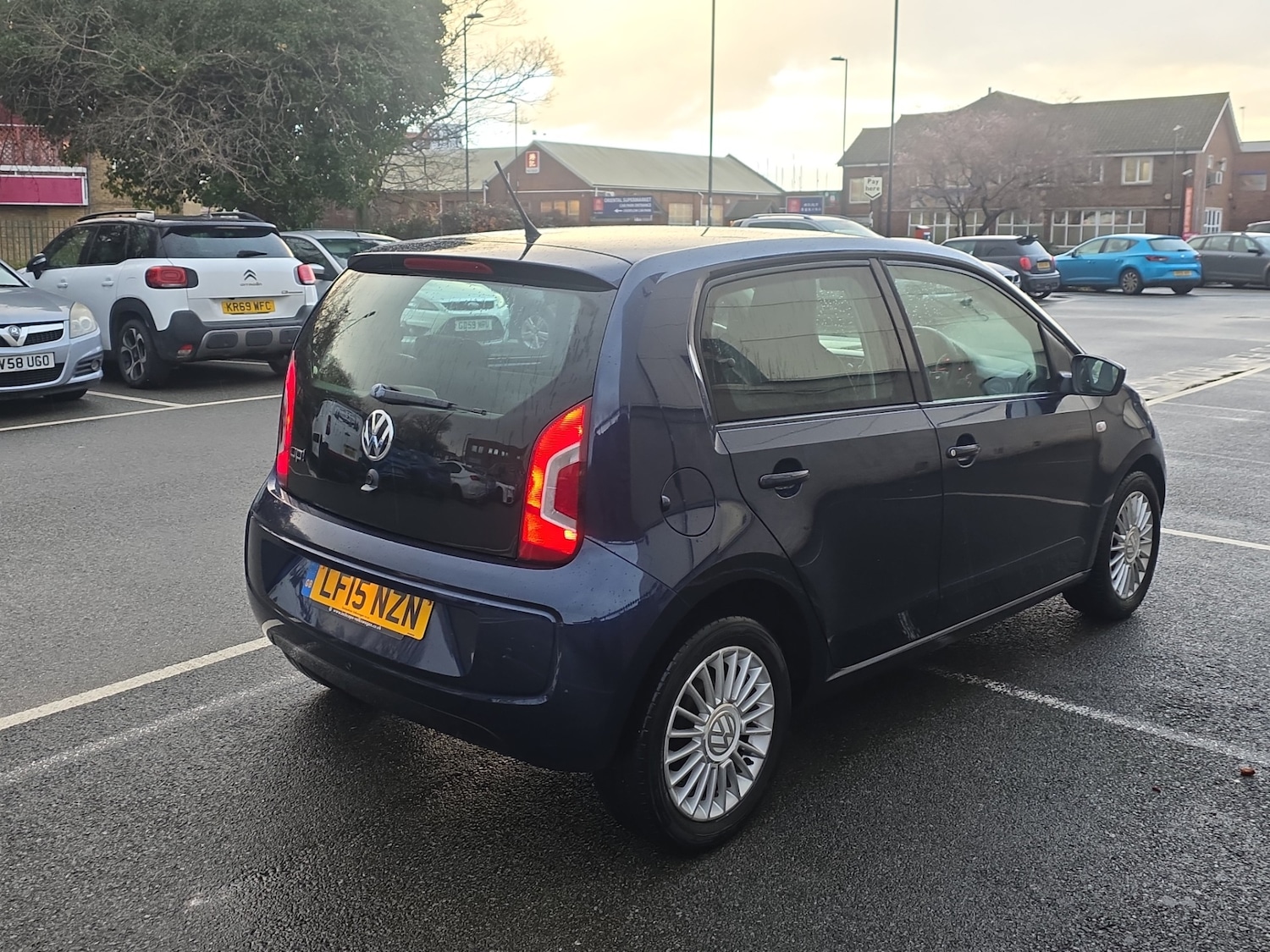 Used Volkswagen up! 2015 for sale - 76897326: Photo 3