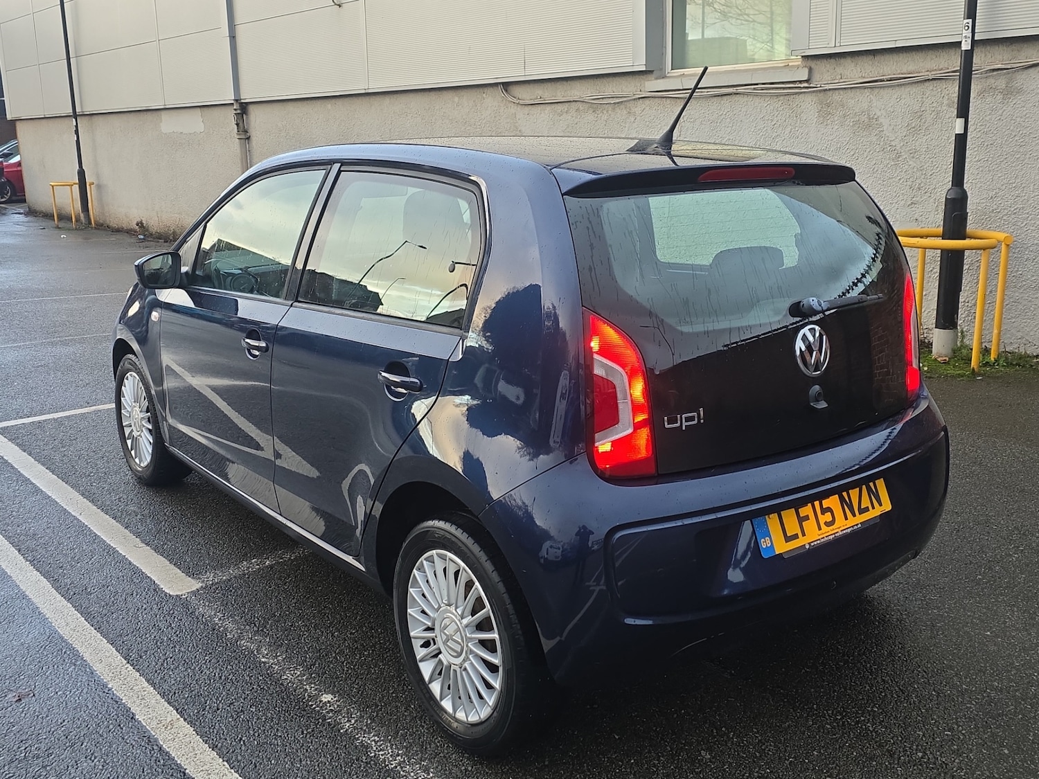 Used Volkswagen up! 2015 for sale - 76897326: Photo 4