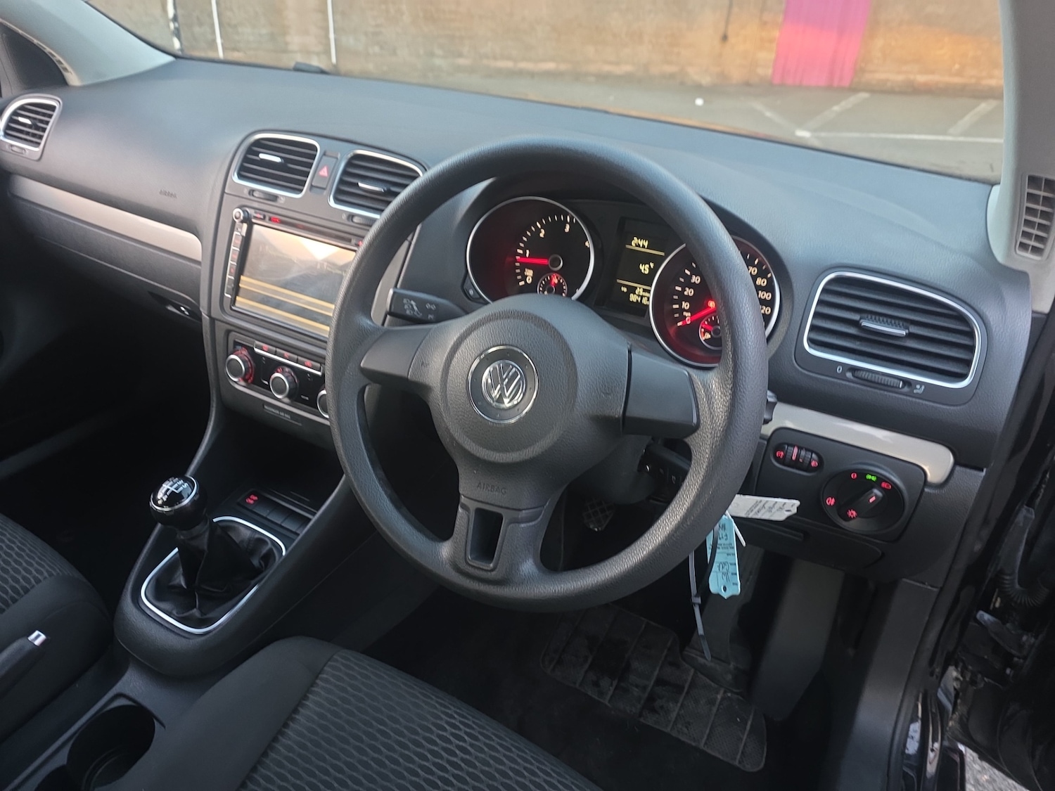 Used Volkswagen Golf 2010 for sale - 76673033: Photo 5