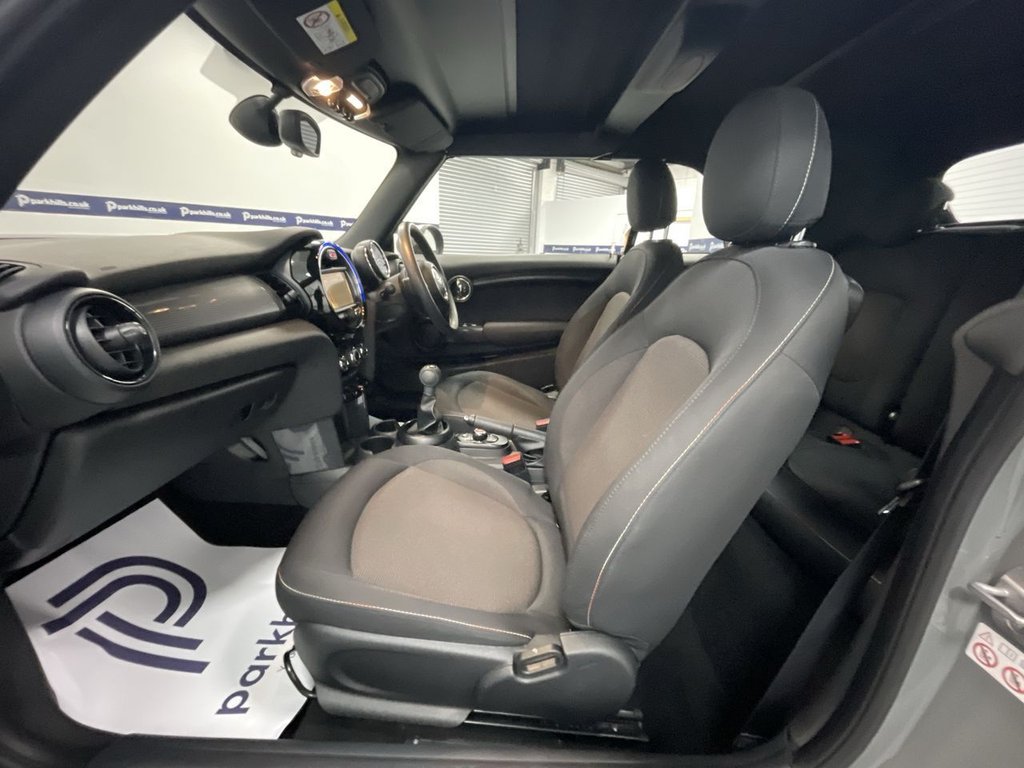 Used MINI Convertible 2018 for sale - 76510213: Photo 7