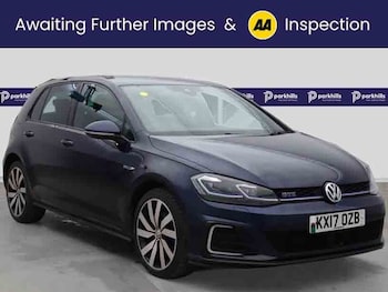 Used Volkswagen Golf 2017 for sale - 76454741: Photo