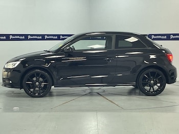Used Audi A1 2016 for sale - 76110406: Photo 2