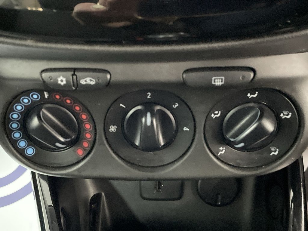 Used Vauxhall ADAM 2019 for sale - 76110450: Photo 31