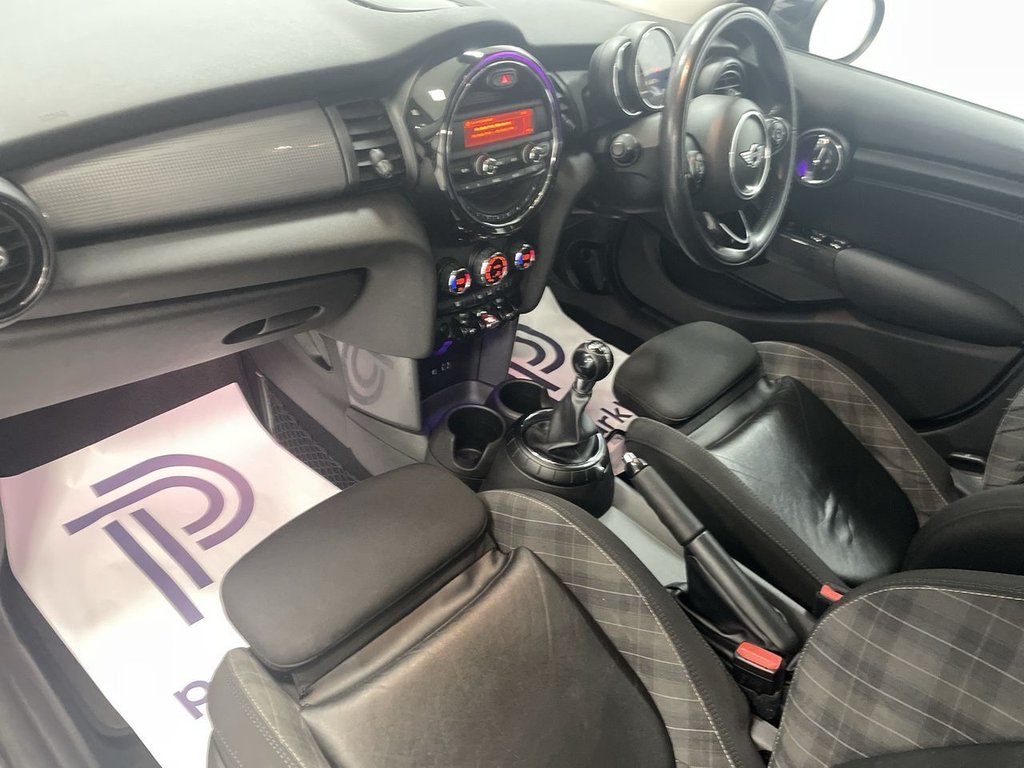 Used MINI Hatch 2015 for sale - 76396231: Photo 4