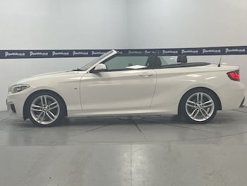 Used BMW 2 Series 2015 for sale - 76110397: Photo