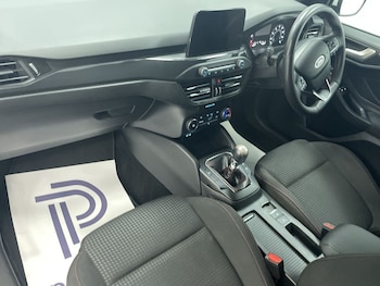 Used Ford Focus 2022 for sale - 76110411: Photo