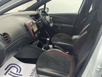 Used Renault Captur 2020 for sale - 76110425: Photo
