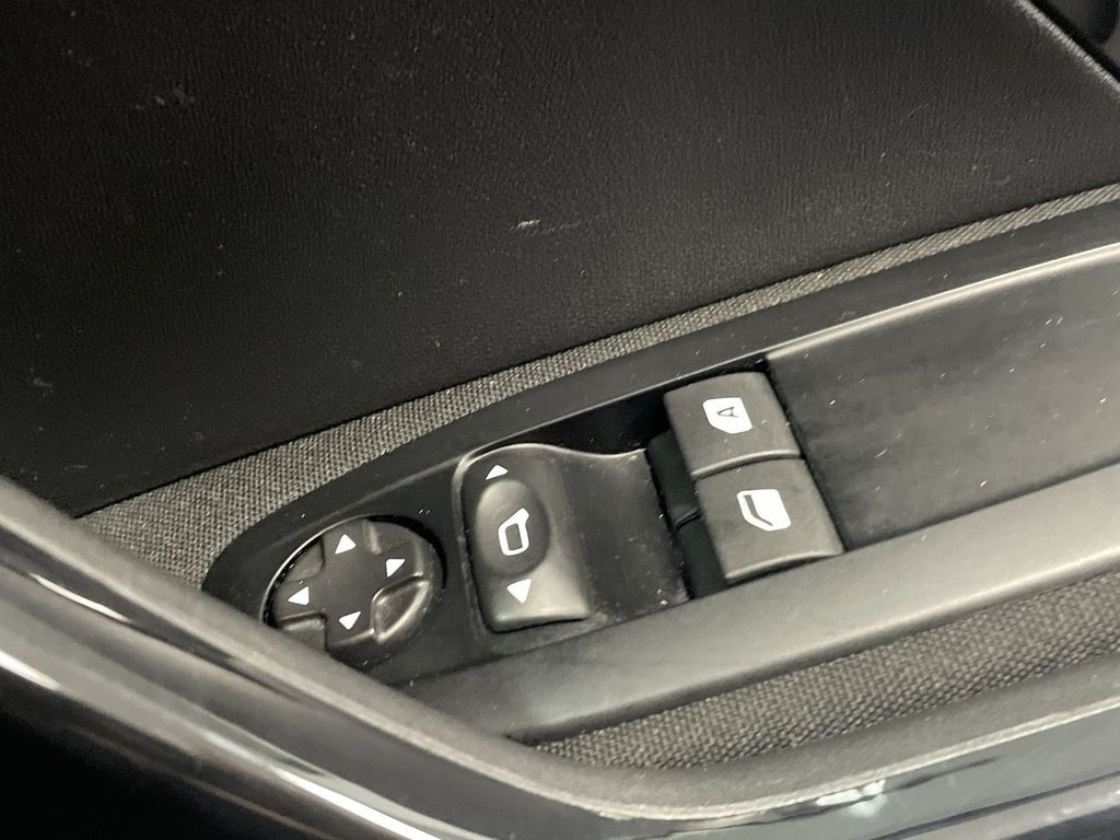 Used Peugeot 208 2017 for sale - 76631887: Photo 30