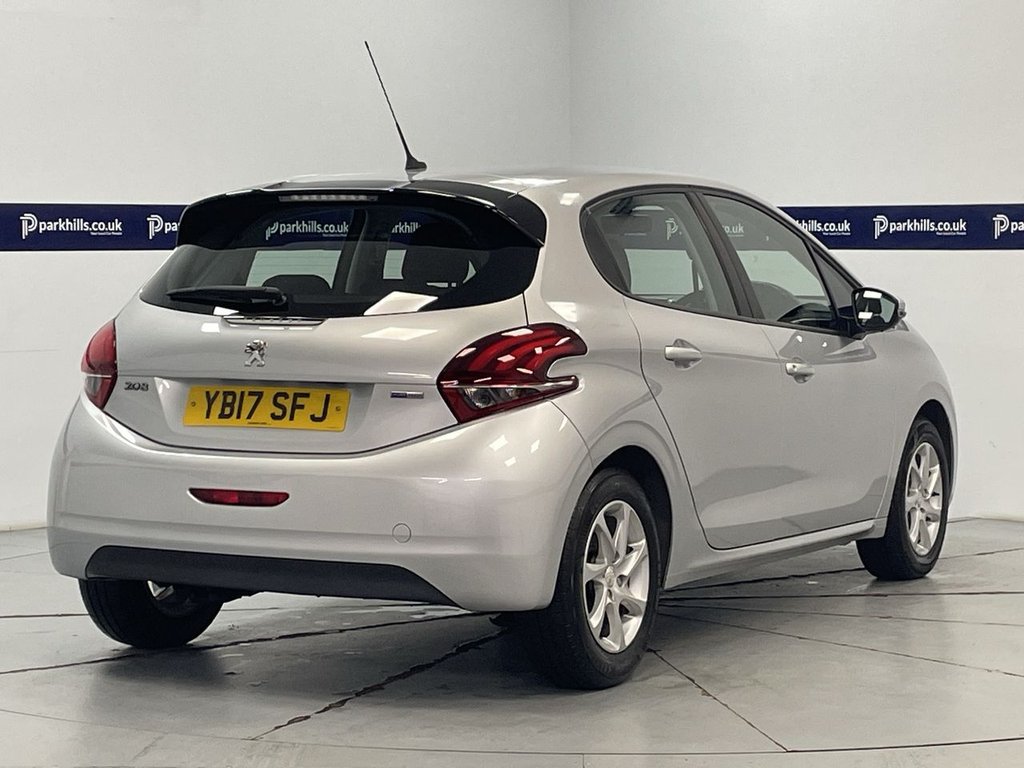 Used Peugeot 208 2017 for sale - 76631887: Photo 8