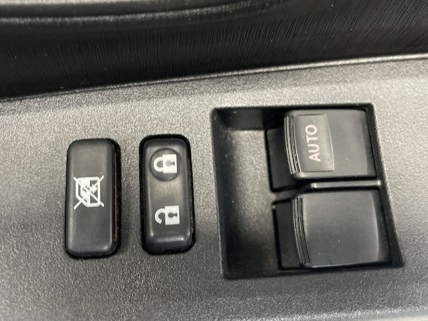 Used Toyota Yaris 2013 for sale - 76256777: Photo 30