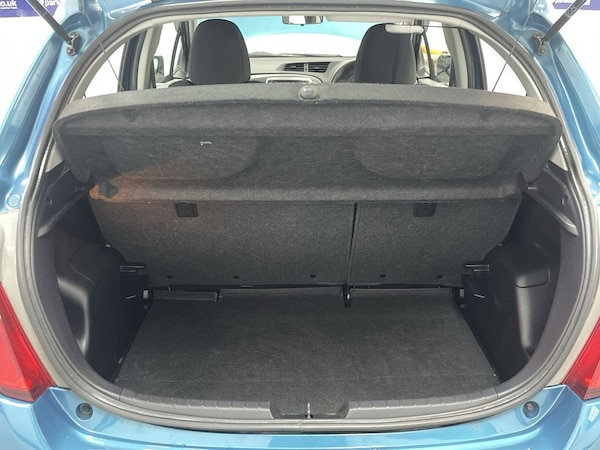 Used Toyota Yaris 2013 for sale - 76256777: Photo 35