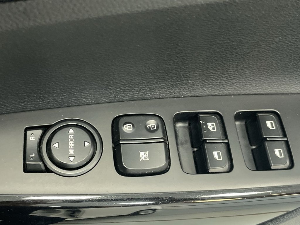 Used Kia Picanto 2018 for sale - 76110410: Photo 28