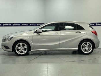 Used Mercedes-Benz A-Class 2015 for sale - 76110451: Photo 2