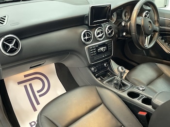 Used Mercedes-Benz A-Class 2015 for sale - 76110451: Photo 4