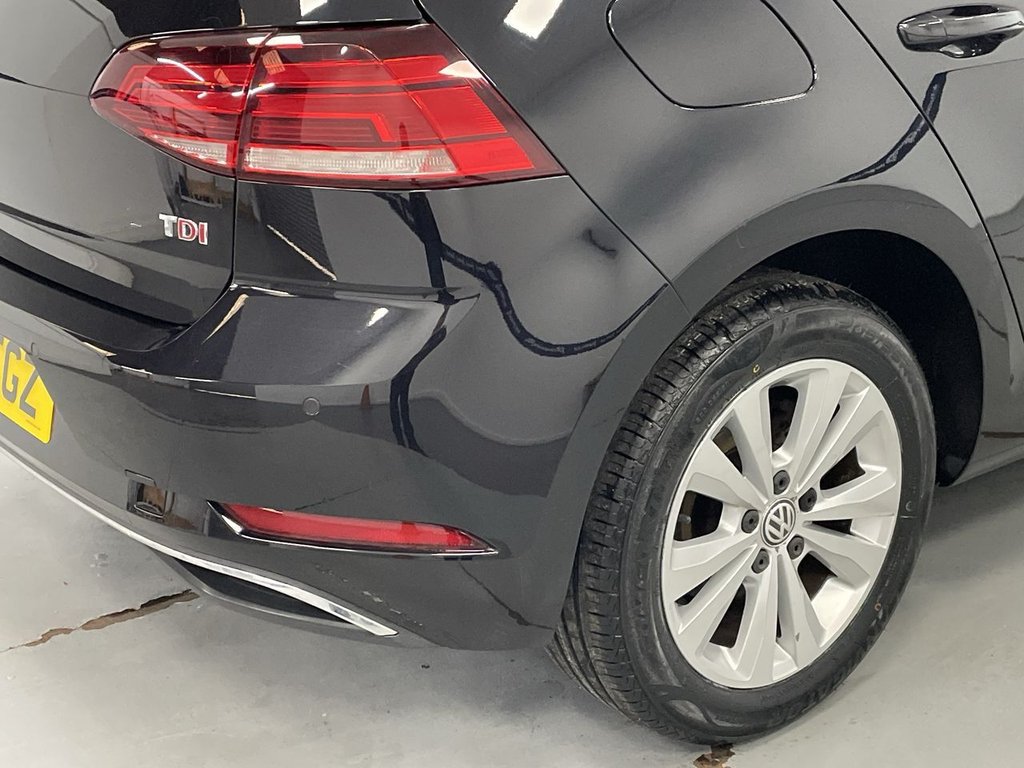 Used Volkswagen Golf 2017 for sale - 76110448: Photo 13