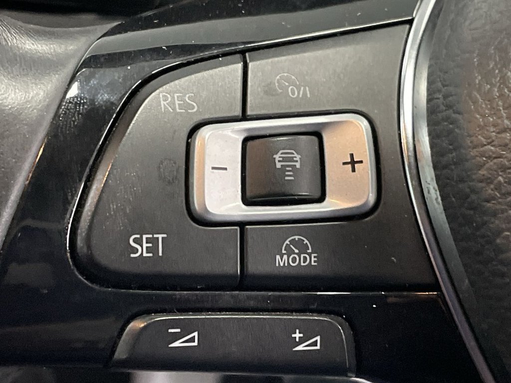 Used Volkswagen Golf 2017 for sale - 76110448: Photo 23