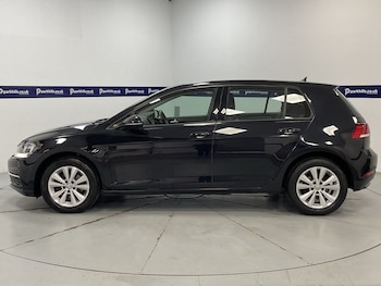 Used Volkswagen Golf 2017 for sale - 76110448: Photo