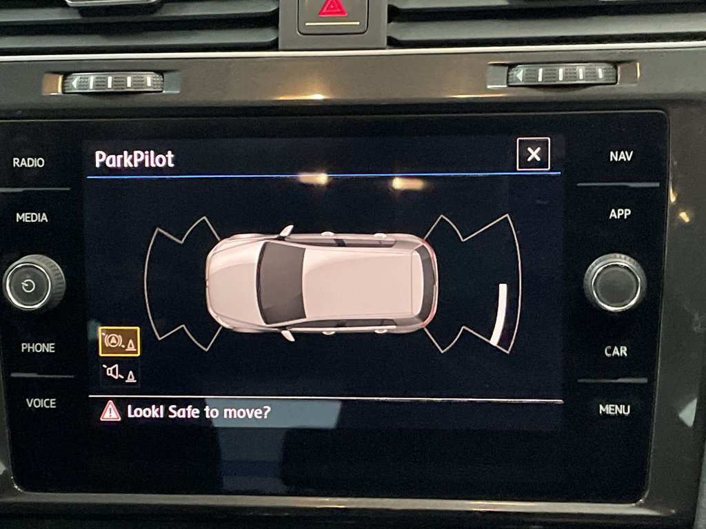 Used Volkswagen Golf 2017 for sale - 76110448: Photo 31