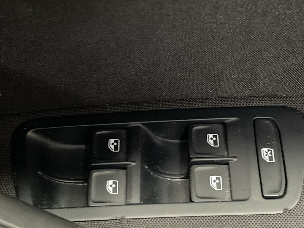 Used Volkswagen Golf 2017 for sale - 76110448: Photo 36