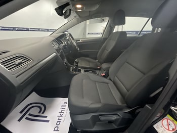 Used Volkswagen Golf 2017 for sale - 76110448: Photo