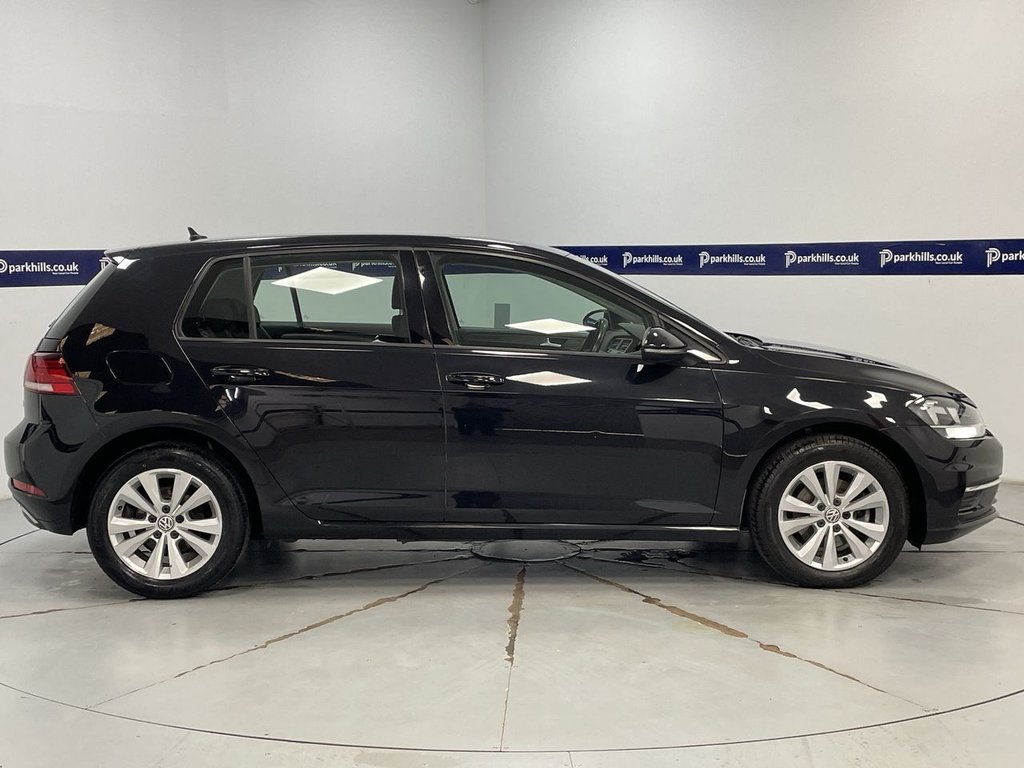 Used Volkswagen Golf 2017 for sale - 76110448: Photo 9