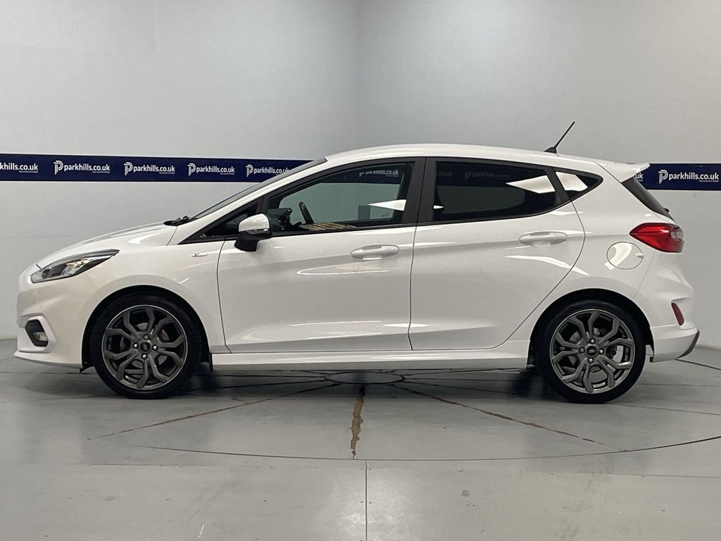 Used Ford Fiesta 2019 for sale - 76110399: Photo 2