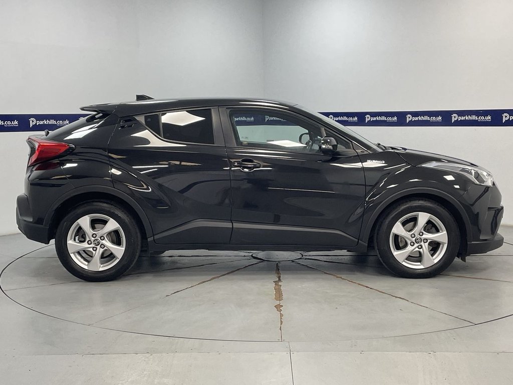 Used Toyota C-HR 2018 for sale - 76202913: Photo 16