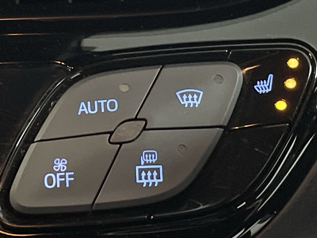 Used Toyota C-HR 2018 for sale - 76202913: Photo 29