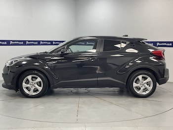 Used Toyota C-HR 2018 for sale - 76202913: Photo