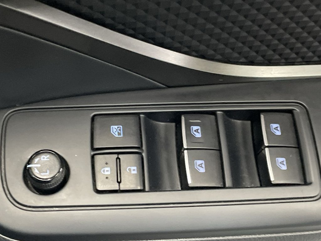Used Toyota C-HR 2018 for sale - 76202913: Photo 33