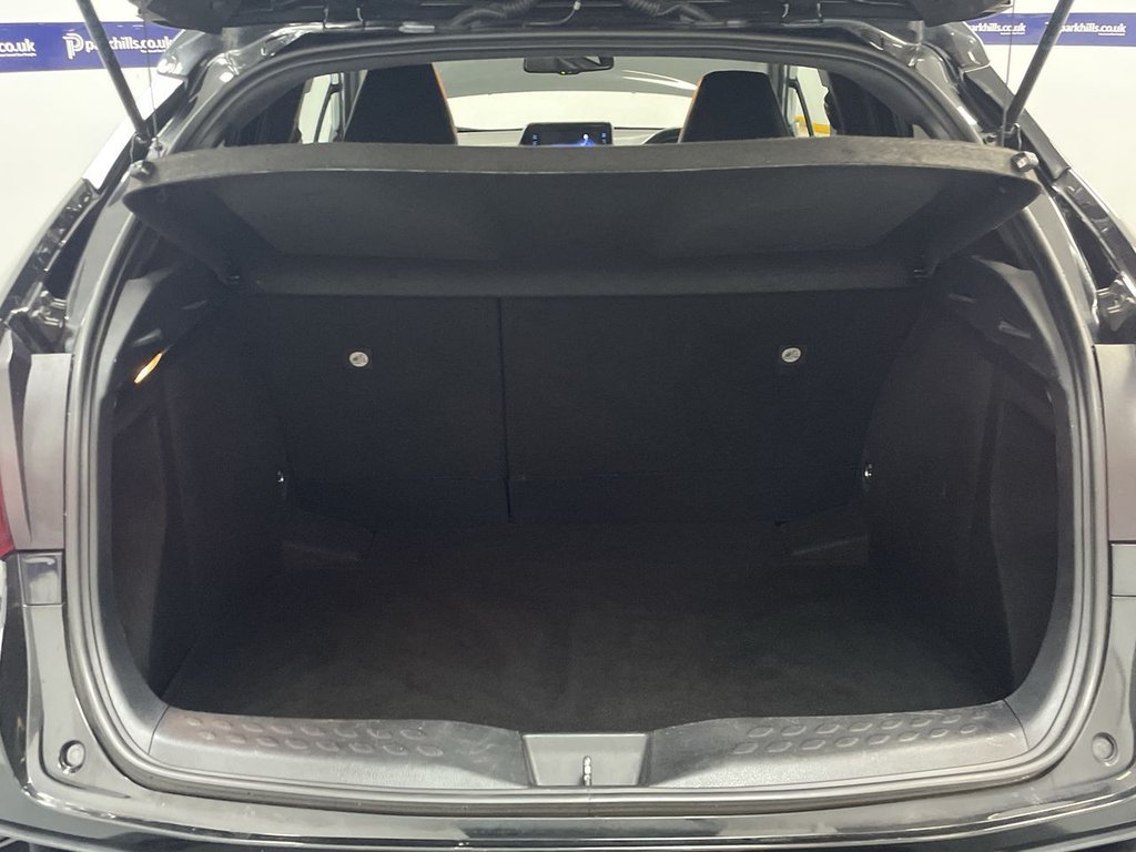 Used Toyota C-HR 2018 for sale - 76202913: Photo 36