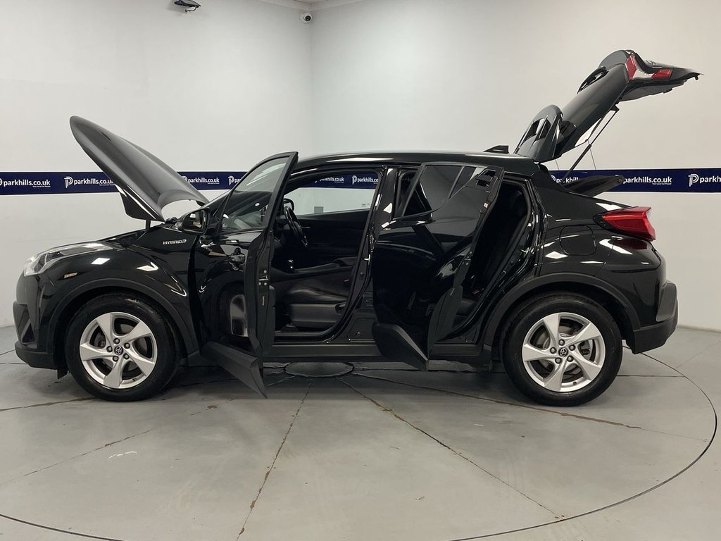 Used Toyota C-HR 2018 for sale - 76202913: Photo 37